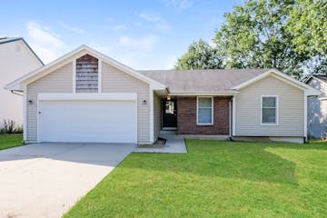 1216 Huntington SW Drive Blue Springs, MO 64015